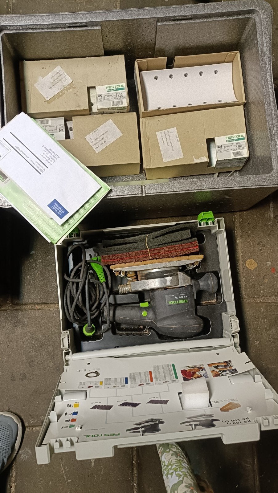 Festool zware vlak schuurmachine  + 4 dozen sch