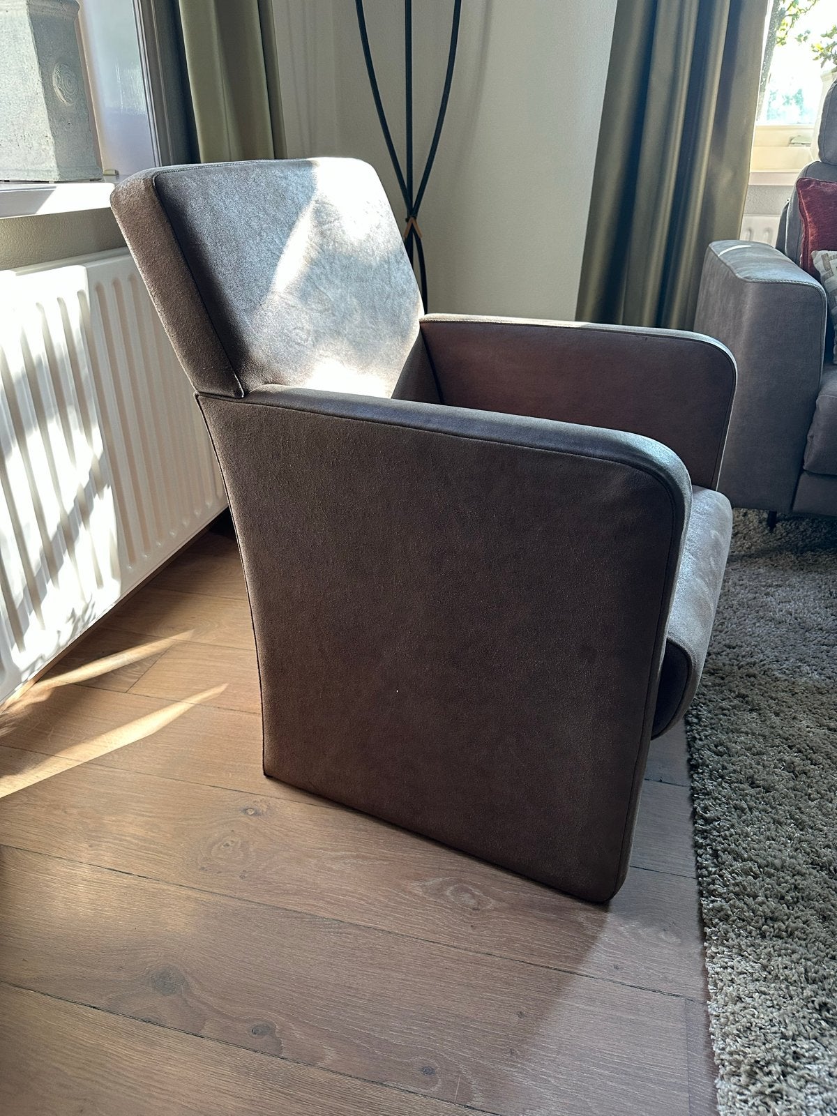 2 stevige taupe fauteuils, Huis en Inrichting, Fauteuils, Ophalen, Gebruikt, 75 tot 100 cm, Stof