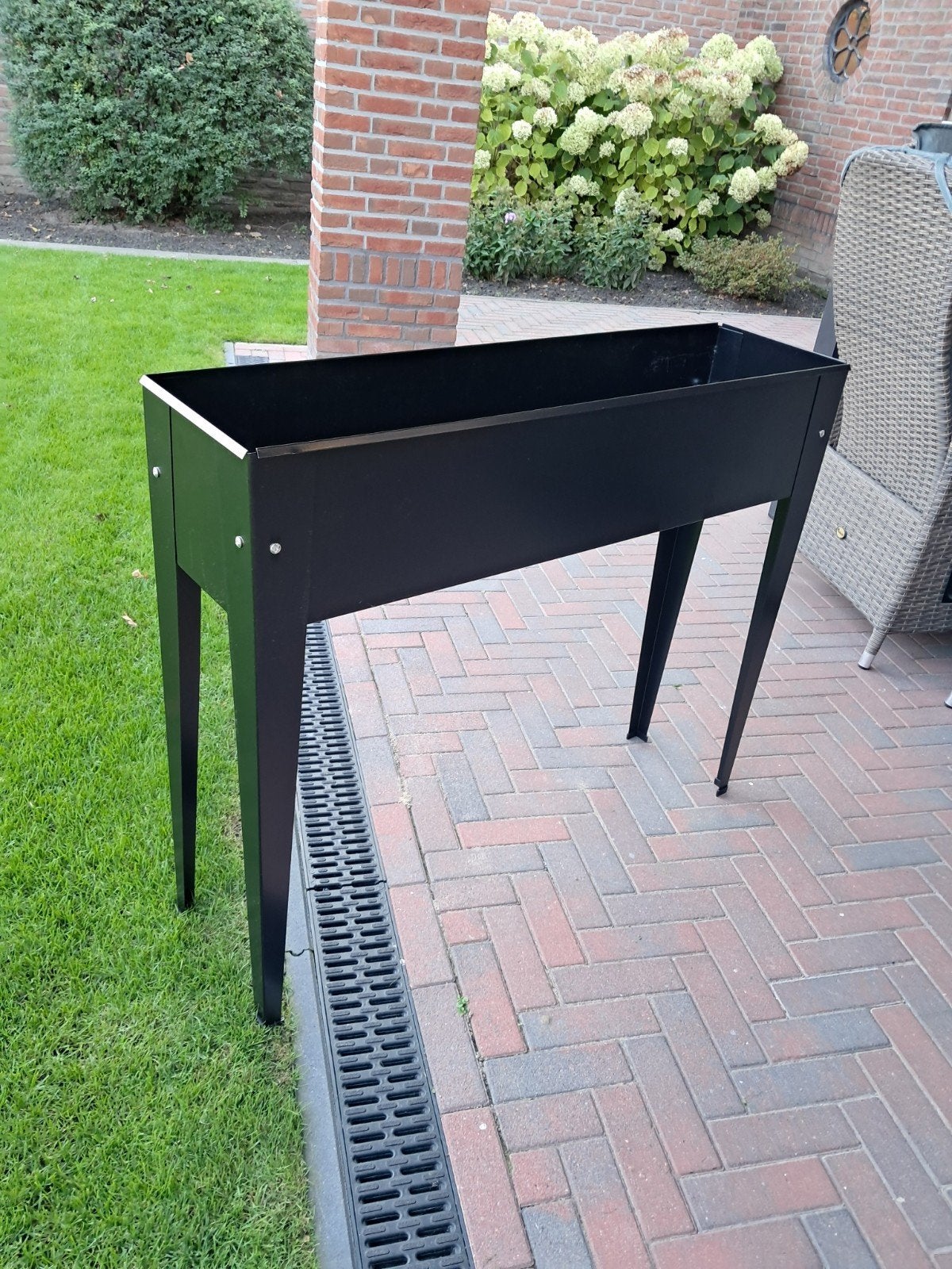 Zwarte plantenbak op poten - 99x26x83 cm, Ophalen, Nieuw, Balkon, Metaal