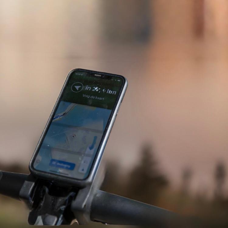 SKS Fiets smartphonehouder geïntegreerde powerbank 10.000mAh, Ophalen of Verzenden, Zo goed als nieuw
