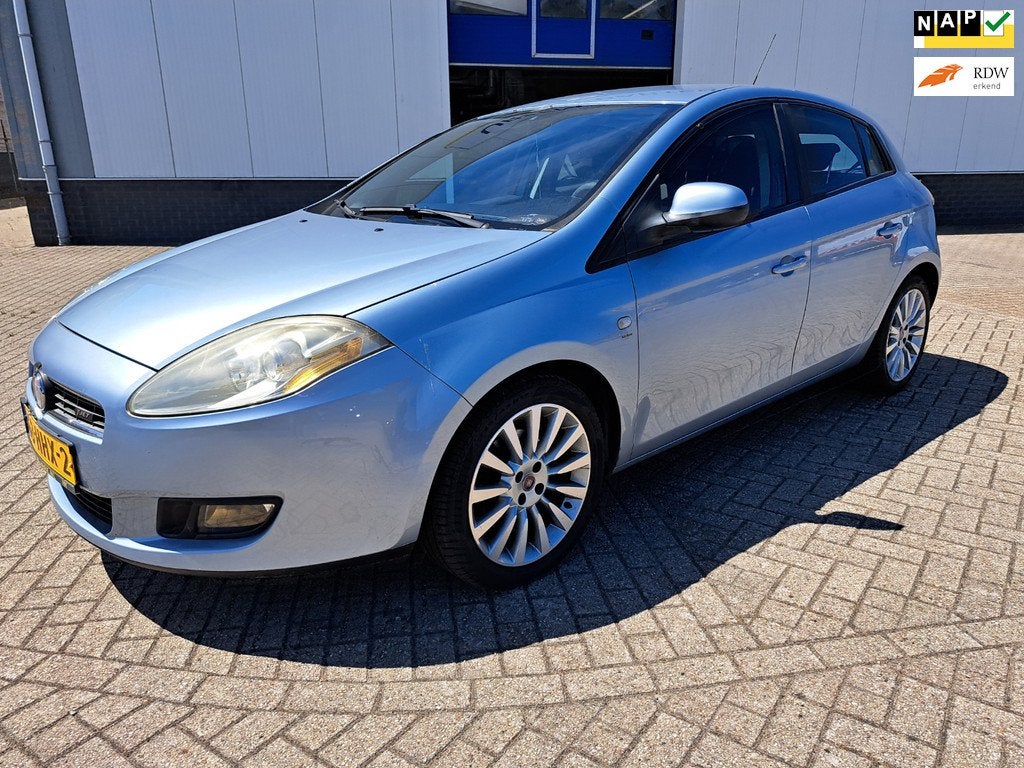 Fiat Bravo 1.4 T-Jet AIRCO KOUD/PDC/RIJDT GOED/APK 2-2027!, Auto's, Fiat, Bedrijf, Te koop, Bravo, ABS, Airbags, Airconditioning