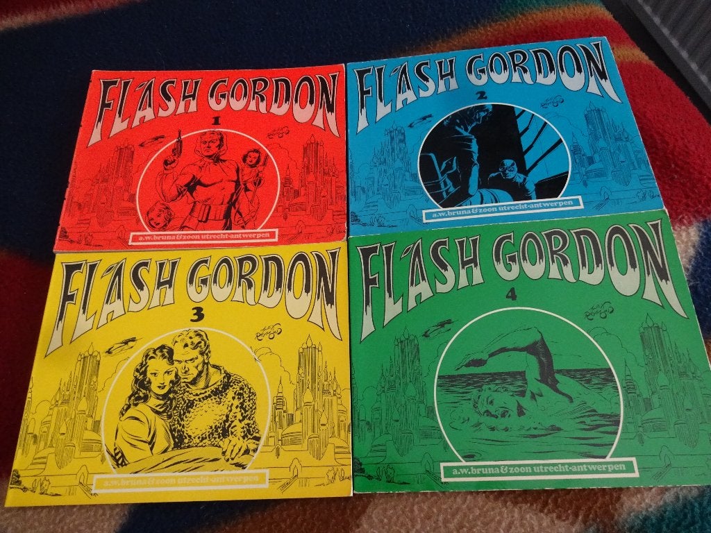 Flash Gordon, Eén stripboek, Ophalen of Verzenden, Gelezen