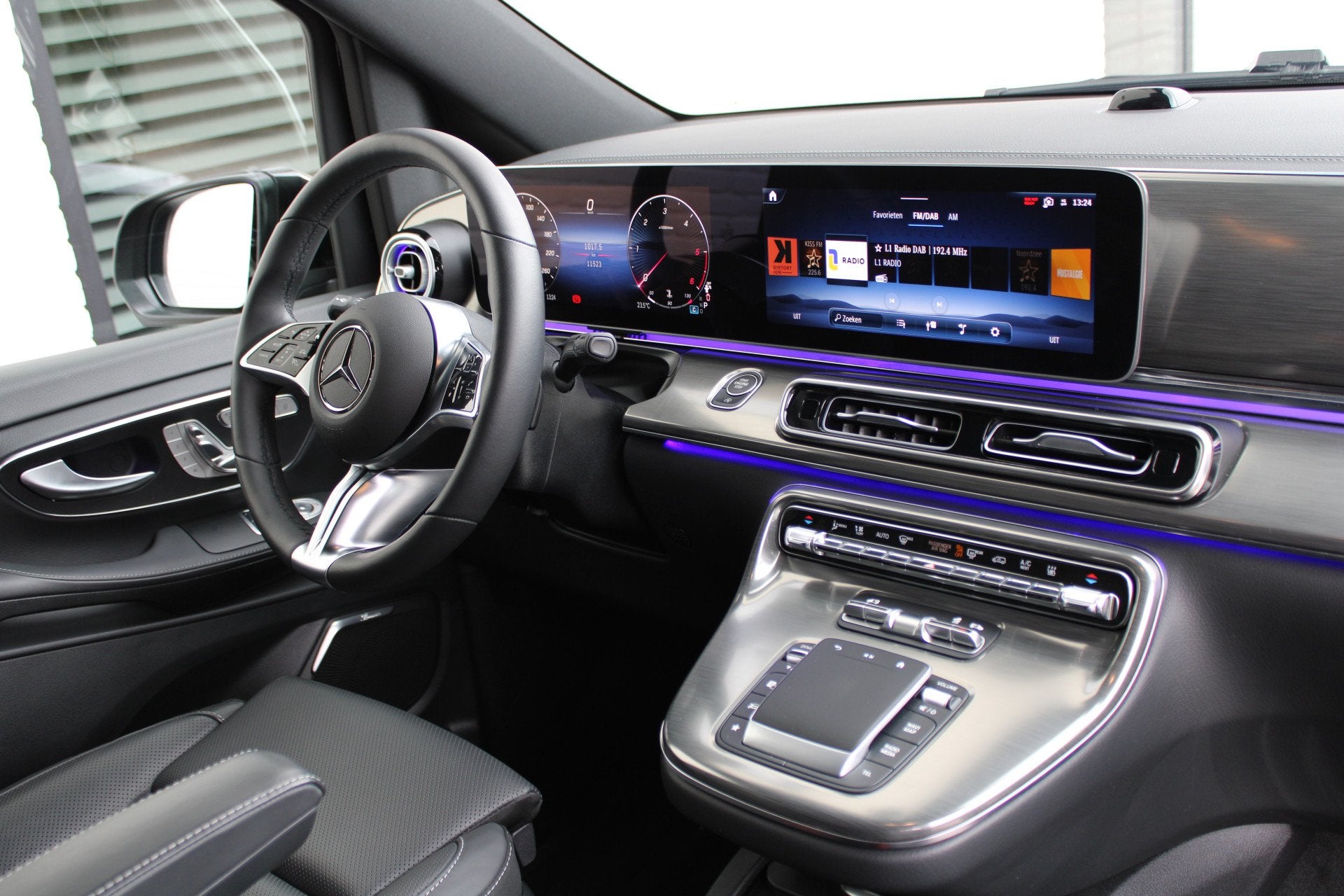 Mercedes-Benz V-Klasse 300d / XXL / DC / AMG / Exclusive / 4, Auto's, Automaat, Gebruikt, 4 cilinders, Met garantie (alle)