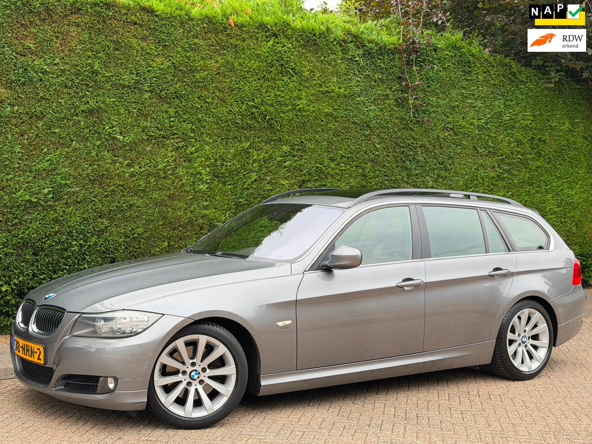 BMW 3-serie Touring 325i RIJDTSUPER/AUTOMAAT/PANO/LEER/XENON, Auto's, Automaat, 745 kg, Achterwielaandrijving, Gebruikt
