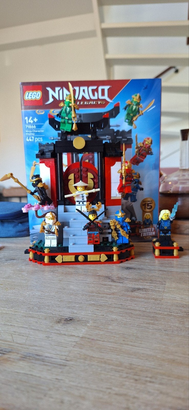 Lego ninjago legacy Character display LIMITED EDITION, Kinderen en Baby's, Speelgoed | Duplo en Lego, Ophalen, Lego, Zo goed als nieuw