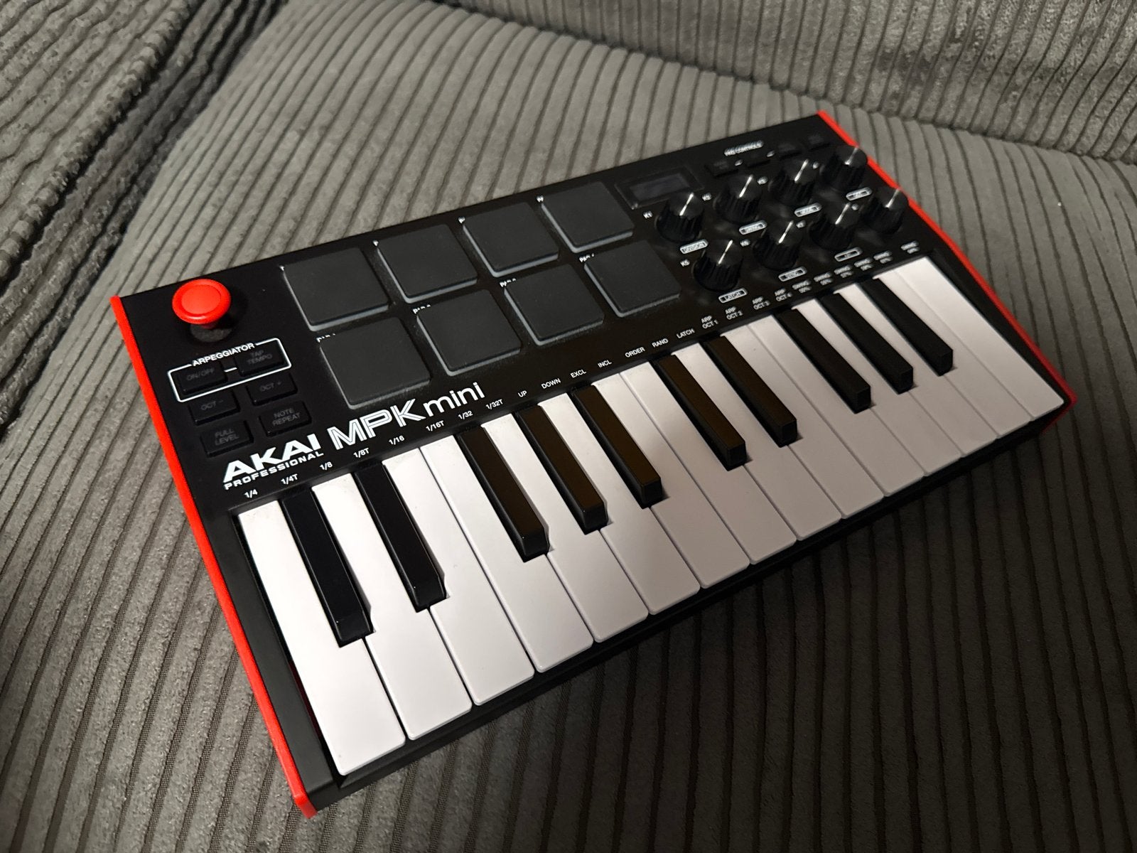 Akai Professional MPK Mini MK3, Overige merken, Zo goed als nieuw, Aanslaggevoelig, Overige aantallen