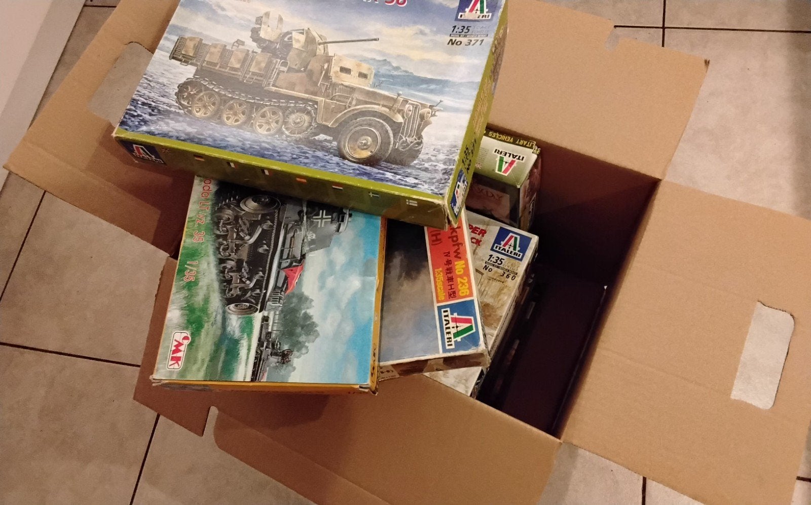 partij 1:35 duits ww2, Ophalen of Verzenden, 1:32 tot 1:50, Truck, Italeri