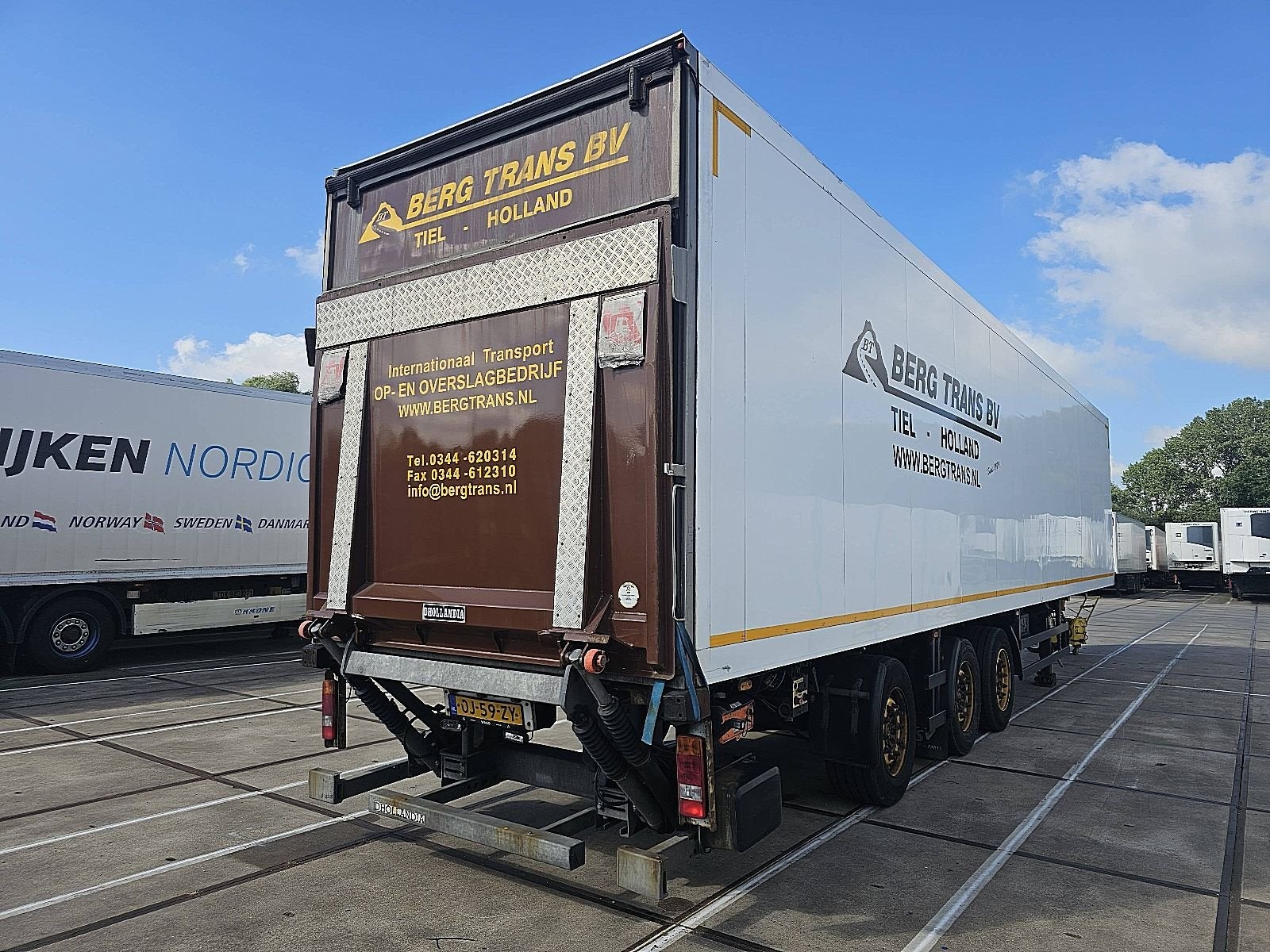 SCHMITZ SKO 24 carrier taillift, Overige kleuren, Origineel Nederlands, Bedrijf, Aanhangers en Opleggers