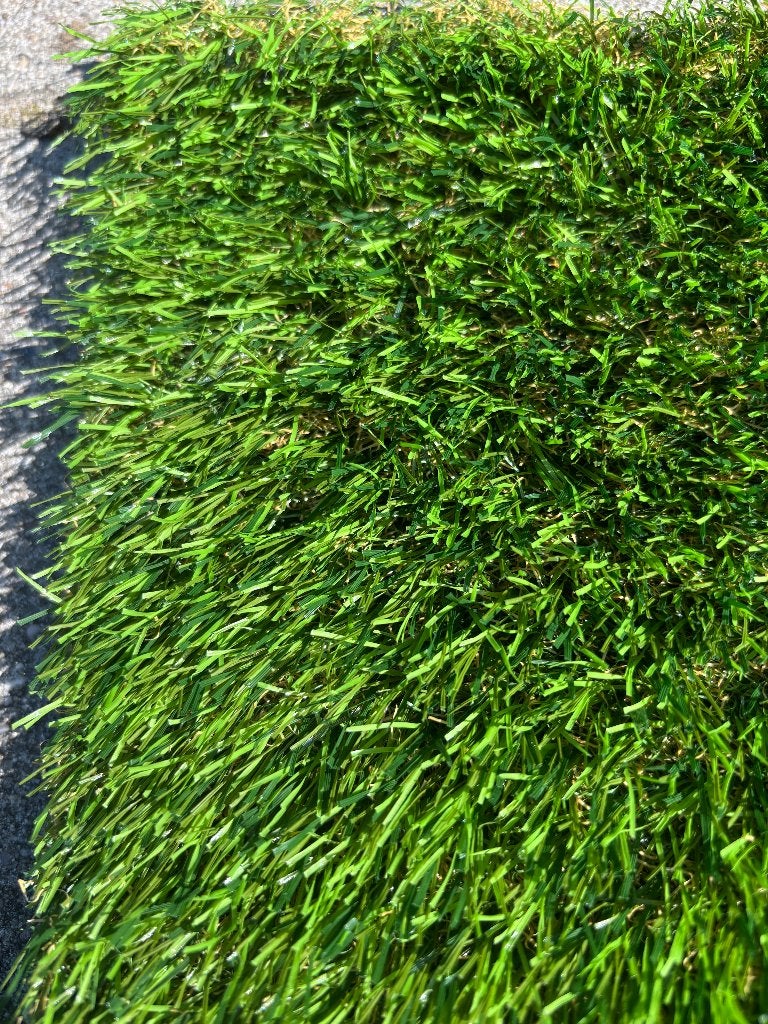 Kunstgras flint 42 mm van €39,95 voor € 18,95 p/m2 zeer mooi, Tuin en Terras, Gras en Kunstgras, Ophalen, Kunstgras, Gronausestraat 325 7585 PB
