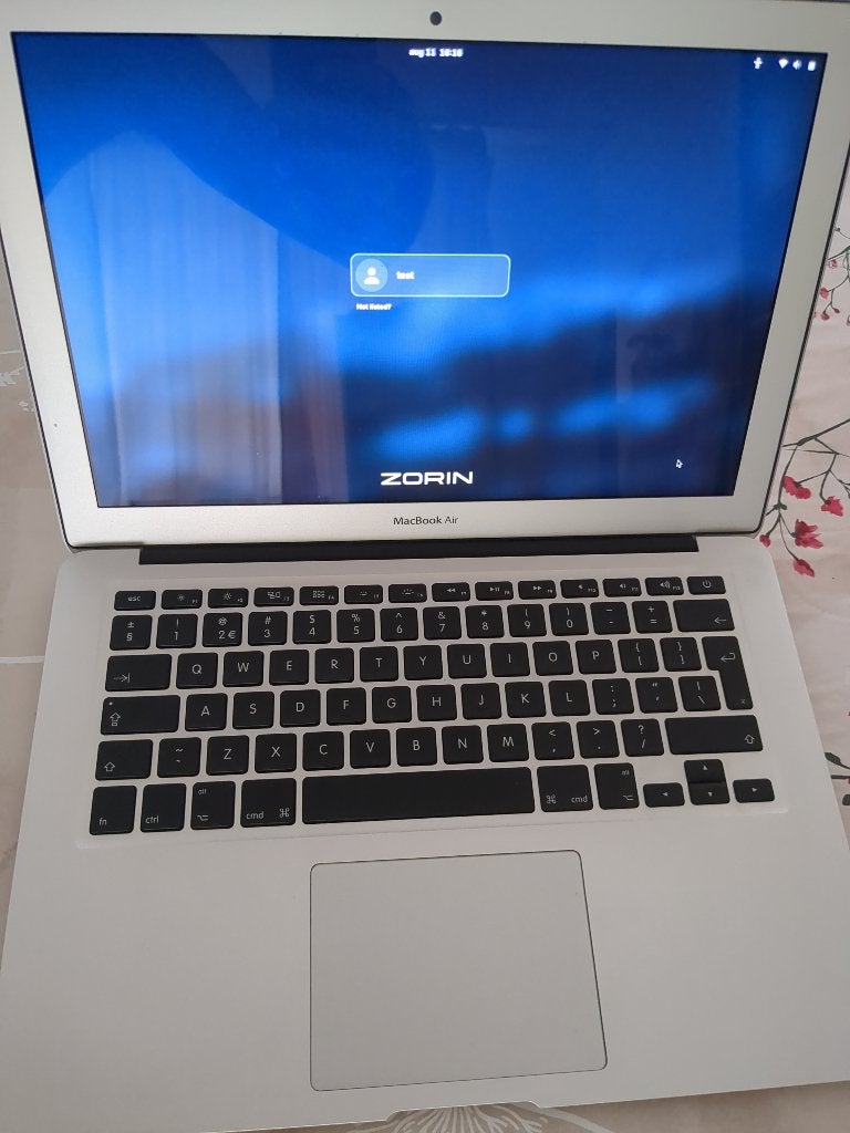 Macbook air 2013, 256gb opslaag, 4gb RAM, ZorinOs, Computers en Software, Apple Macbooks, 256 GB, Qwerty, 13 inch, Minder dan 2 Ghz