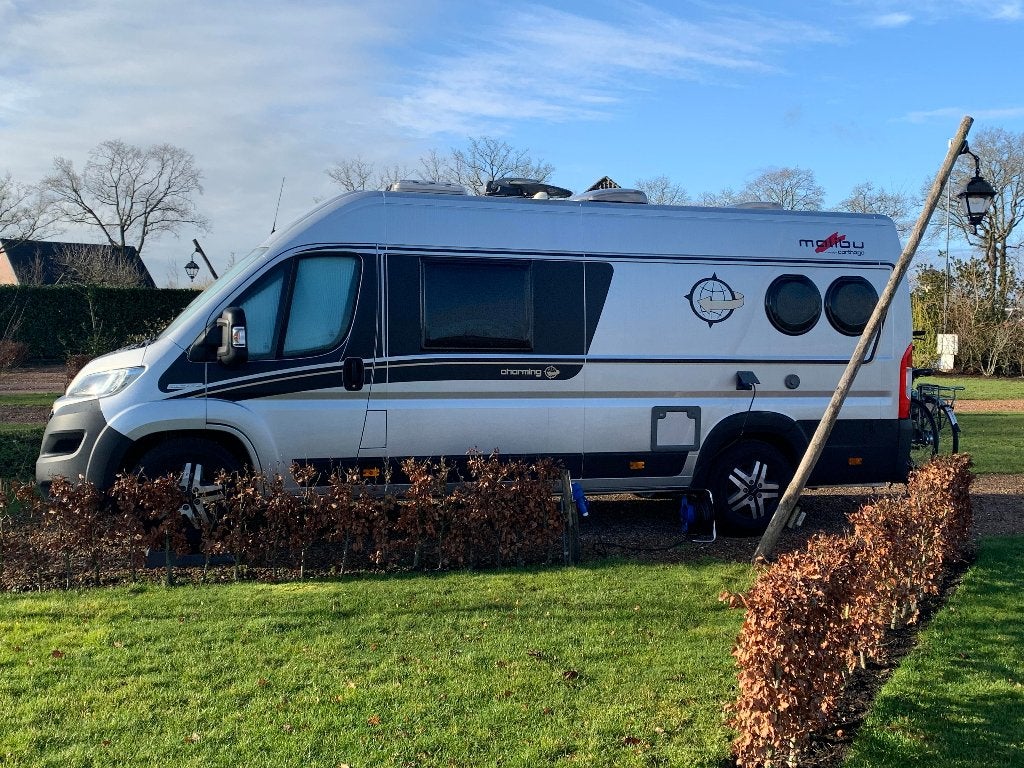 Malibu 640 LE Charm Automt elec luifel Maxi chassis, Automaat, Chemisch toilet, Buscamper of Camperbus, Ringverwarming