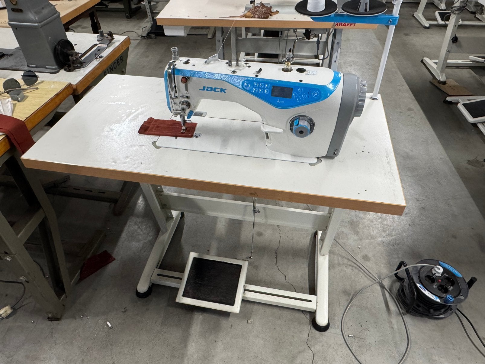 Industriele naaimachine jack a4s vol automaat 220v, Overige merken, Gebruikt, Jack, Ophalen of Verzenden