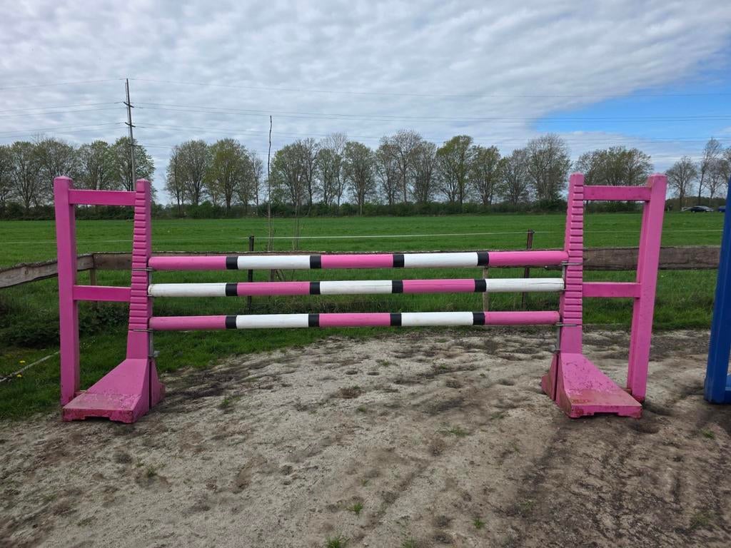 Hindernis / hindernismateriaal, Ophalen, Zo goed als nieuw, Springen