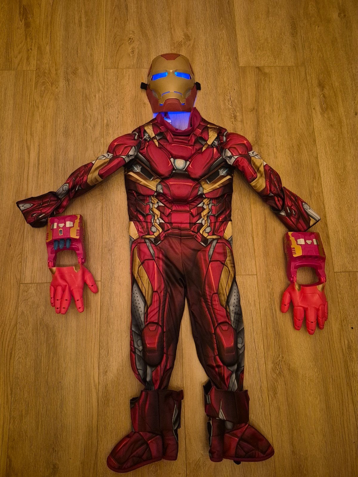 Iron Man kostuum met lichtgevend masker en handschoenen, Ophalen of Verzenden, Gebruikt, 110 t/m 116, Jongen