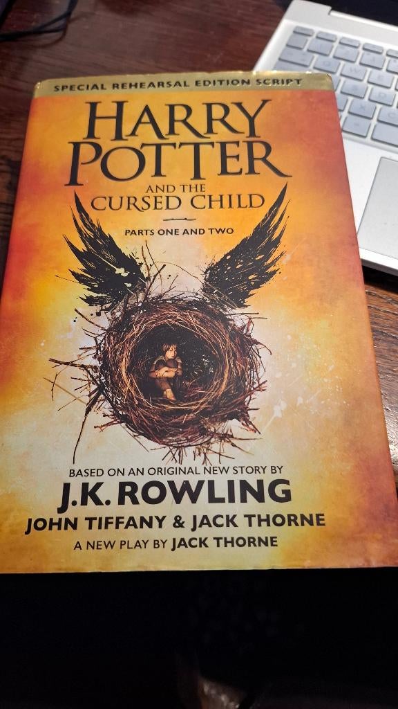Harry Potter and the Cursed Child, Ophalen of Verzenden, Zo goed als nieuw