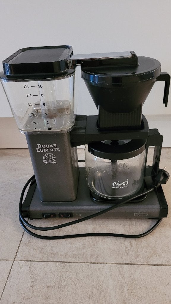 Douwe Egberts.koffiezetter moccamaster, Stoompijpje, Gebruikt, Koffiemachine, Gemalen koffie
