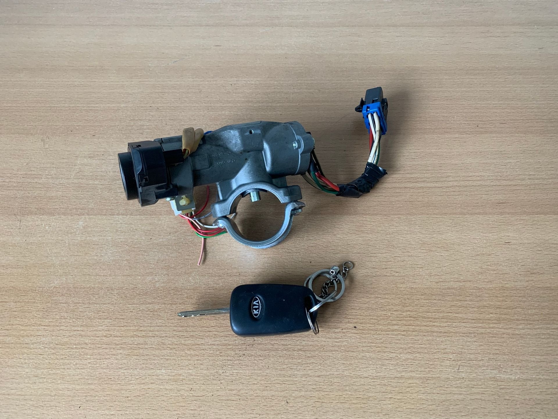 contactslot kia cee'd 2006 tot 2016 ( hatchback + sportywago, -, -, Ophalen of Verzenden, -