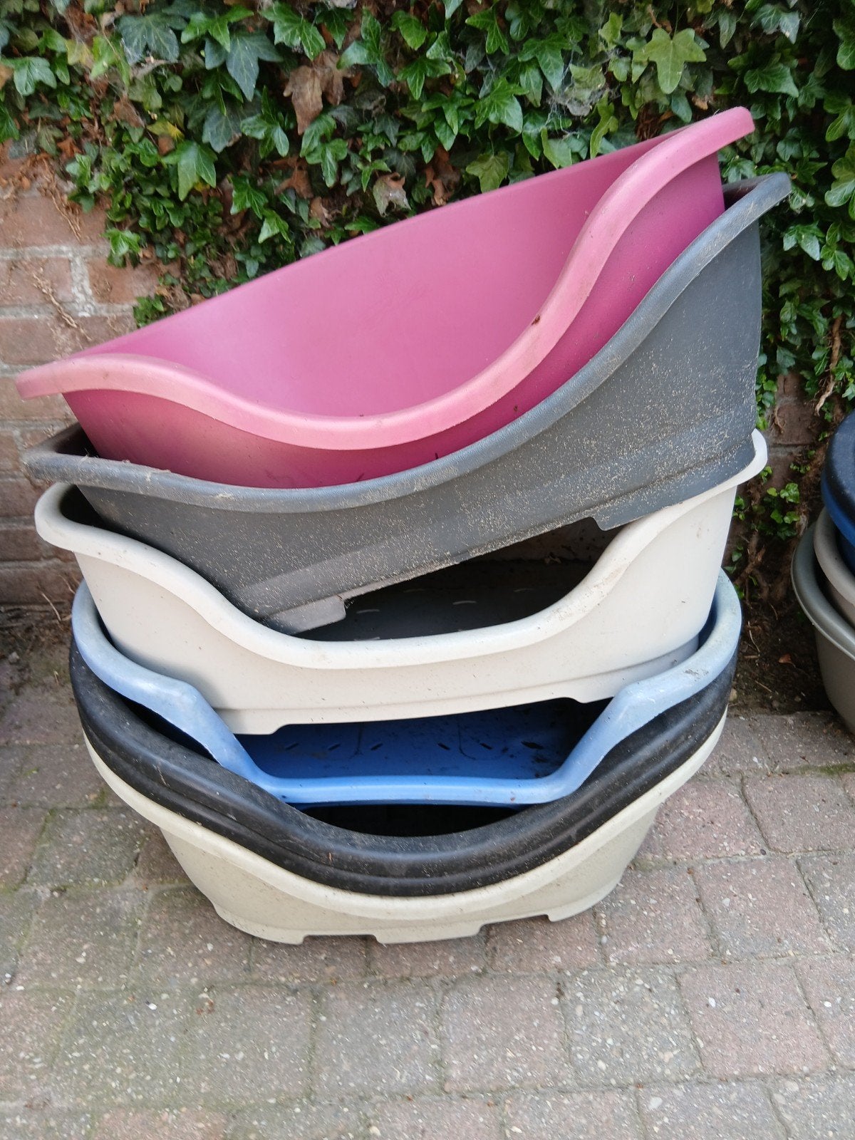 Plastic hondenmand iets kleiner, Dieren en Toebehoren, Hondenmanden, Ophalen