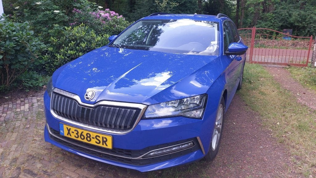 Skoda Superb 1.4 TSI Phev 217pk Dsg-6 2020 business+trekhaak, Stof, Blauw, Plug-in hybride, 1600 kg