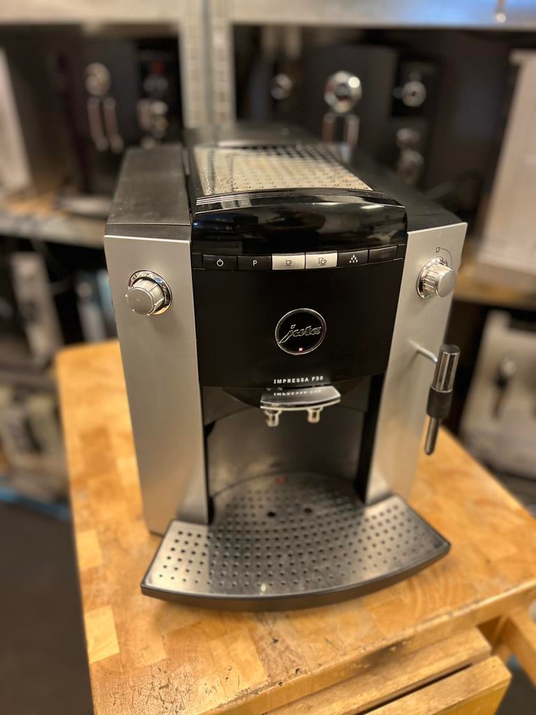 Jura f 50, Witgoed en Apparatuur, Info@jura.com, 10 kopjes of meer, Koffiemachine, Ophalen of Verzenden