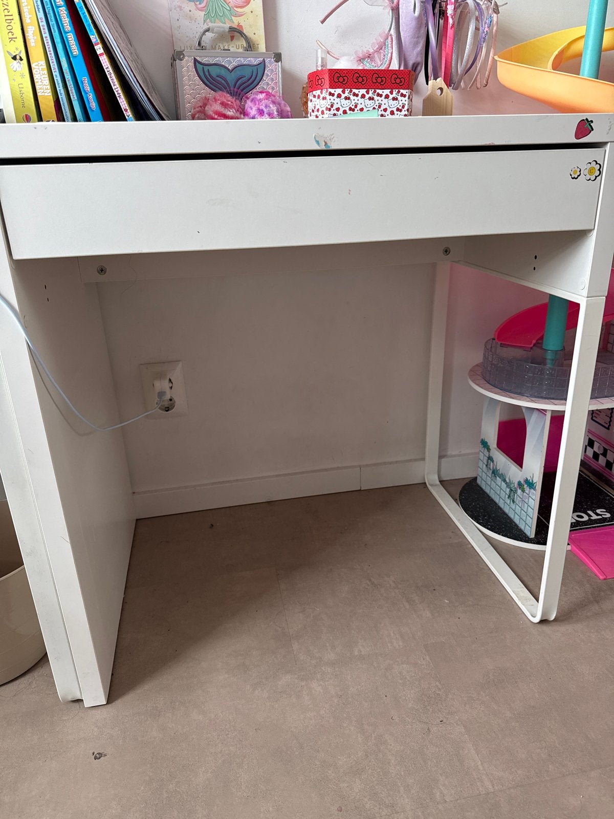 Wit kinderbureau met lade van ikea, Huis en Inrichting, Ophalen, Gebruikt, Met lades, Overige merken