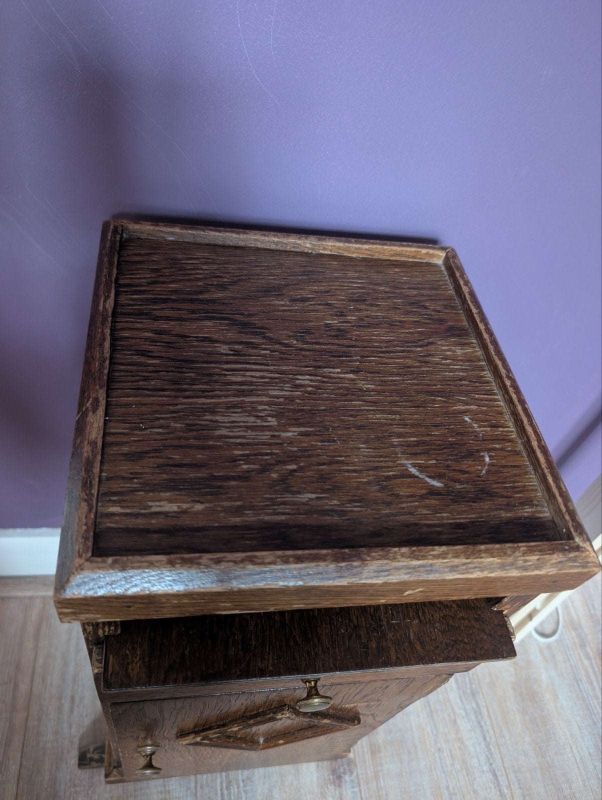 Foto 10 van Vintage houten nachtkastje - Opknapper