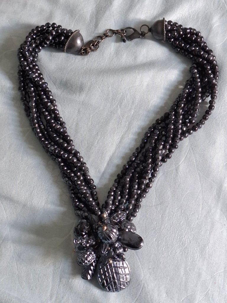 Prachtige MANOUK ketting, Sieraden, Tassen en Uiterlijk, Ophalen of Verzenden, Zo goed als nieuw, Overige kleuren, Overige materialen