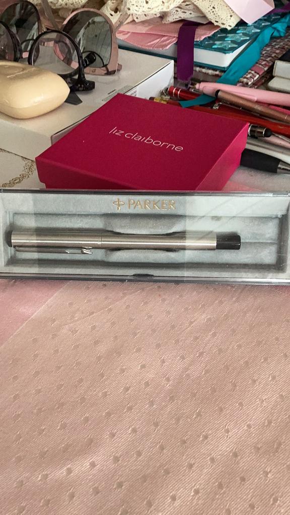 Parker pen, Verzamelen, Pennenverzamelingen, Verzenden, Zo goed als nieuw, Overige merken