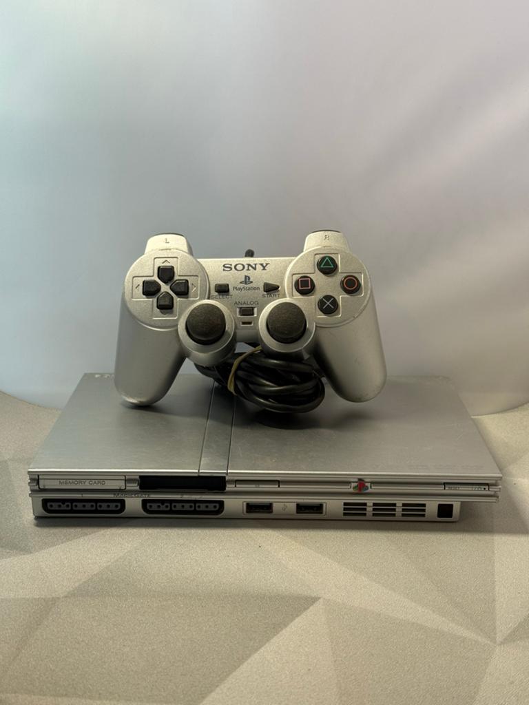 Sony PlayStation 2 Slim Zilver met Controller, Spelcomputers en Games, Spelcomputers | Sony PlayStation 2, Gebruikt, Slim, Zilver