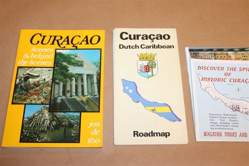 Curaçao Scenes and Behind the Scenes — Reisgids Antillen, Europa, Ophalen of Verzenden, Reisgids of -boek, Gelezen