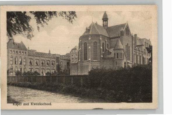 Moerdijk Kapel met Kweekschool Pensionaat en Industrieschool