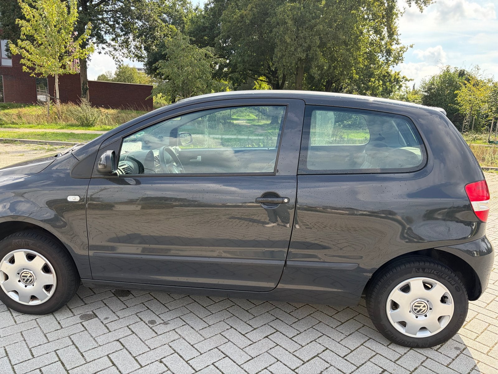 Volkswagen Fox 1.2 40KW 2006 Grijs, Auto's, Voorwielaandrijving, 4 stoelen, 1198 cc, 973 kg