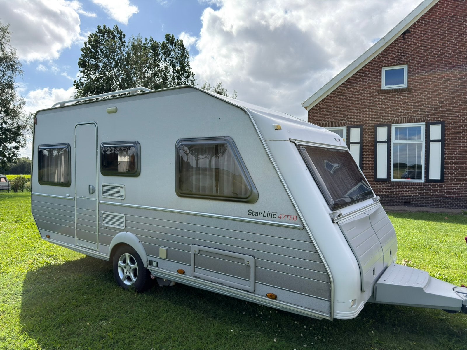 Kip Star Line 47 TEB | Enkele bedden |Mover |Vloerverwarming, Caravans en Kamperen, Caravans, Kip, Bedrijf, Treinzit, 4 tot 5 meter