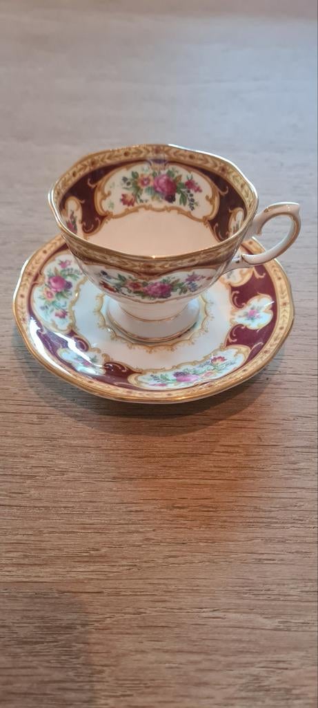 Royal Albert Lady Hamilton kop en schotel, Ophalen