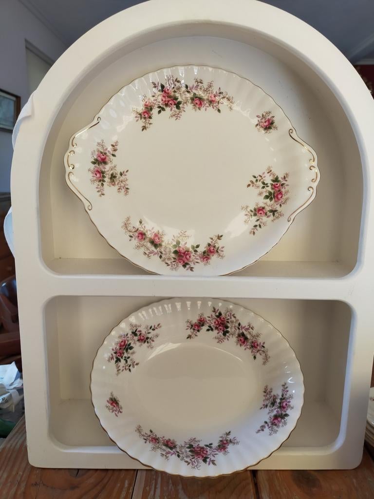 2 Royal Albert Lavender Rose schalen: taart + ovaal, Ophalen of Verzenden