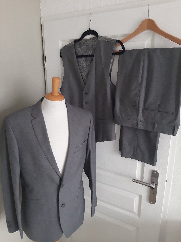 Kostuum maat 50 van Occasions met vest ., Kleding | Heren, Kostuums en Colberts, Ophalen of Verzenden, Zo goed als nieuw, Maat 48/50 (M)