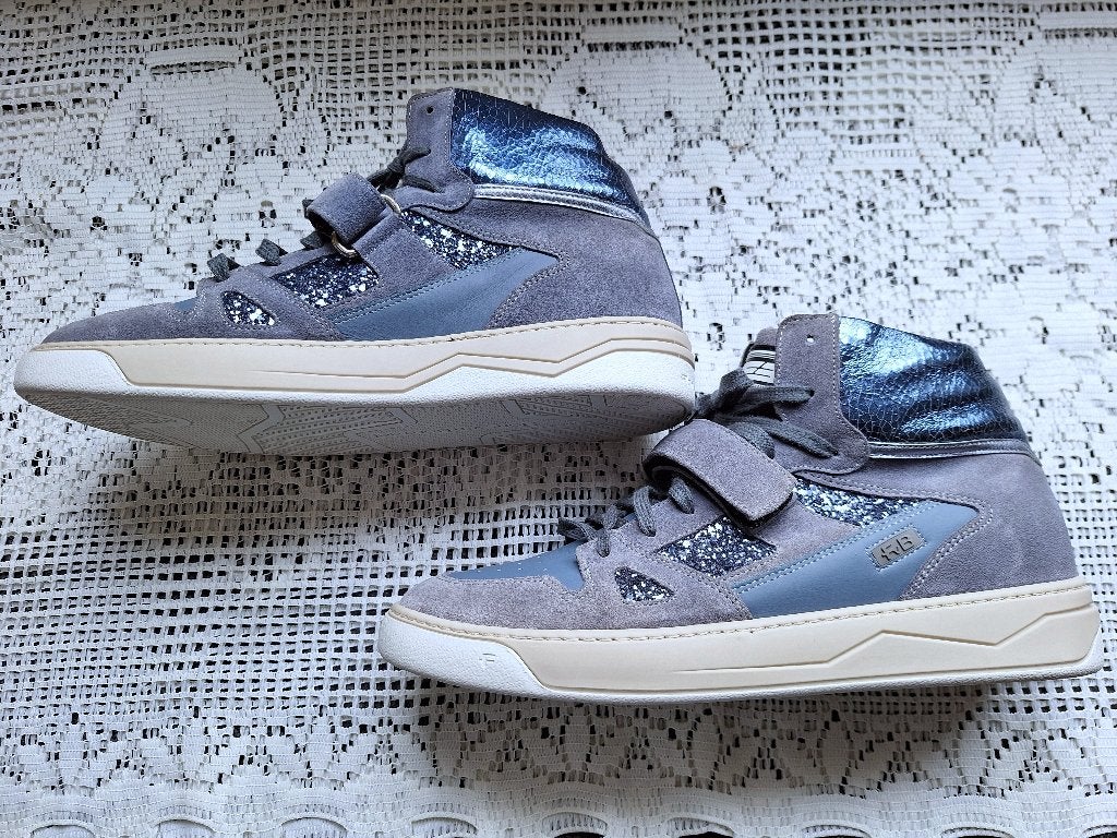 NU 25,00 - Z.G.A.N sneakers - FLORIS van BOMMEL - Maat 43, Ophalen of Verzenden, Zo goed als nieuw, Sneakers of Gympen