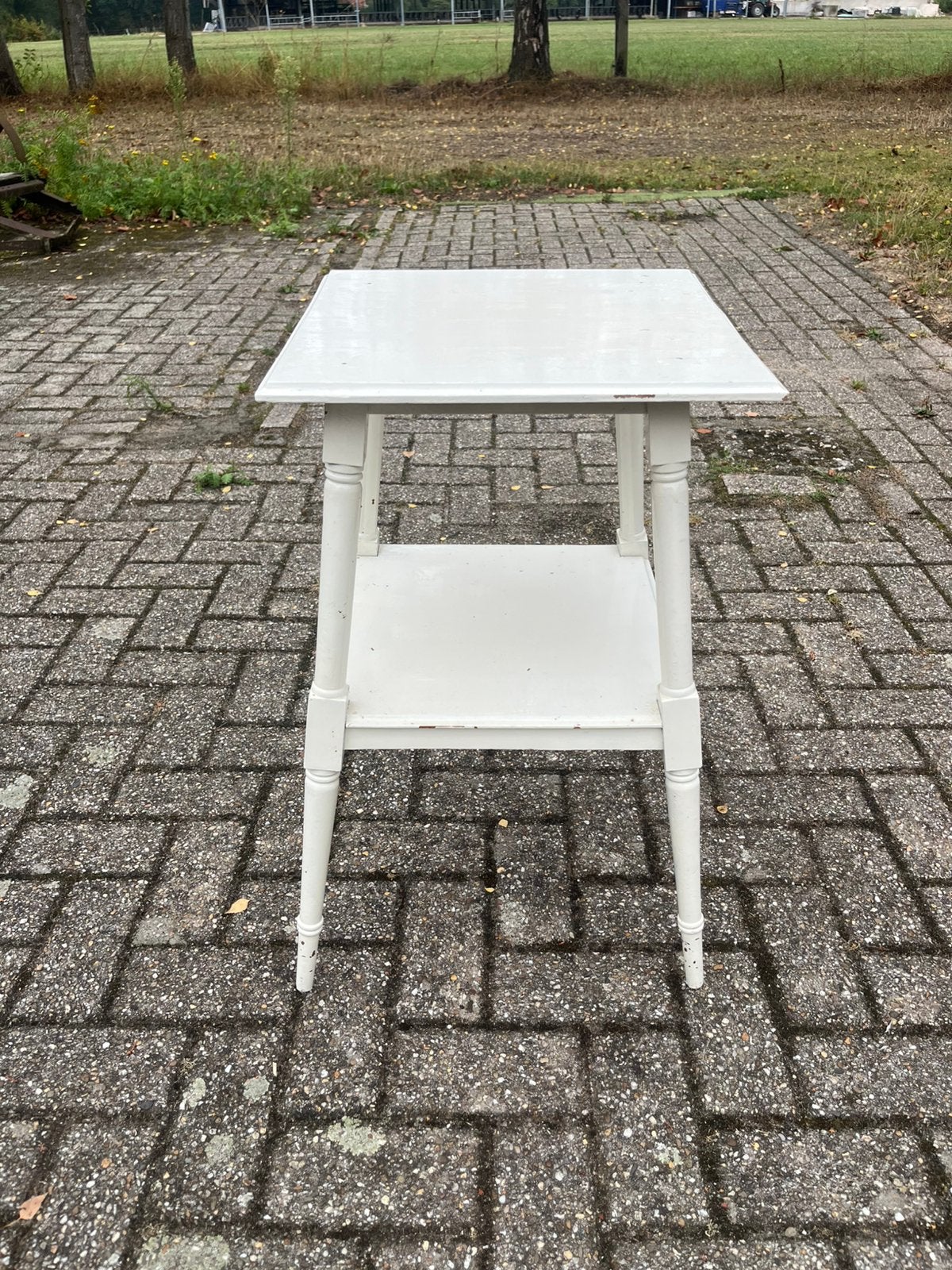 Oud tafeltje, Ophalen