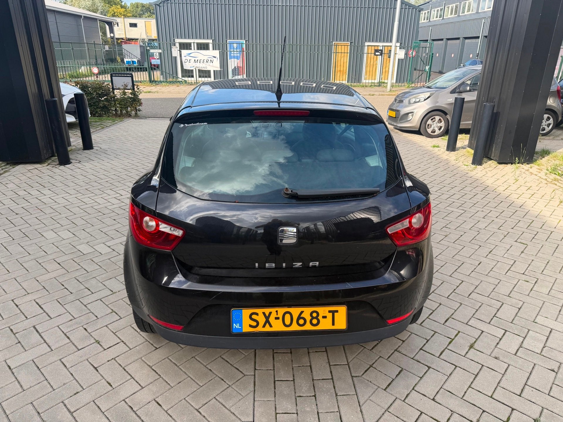 Seat Ibiza SC 1.4 Reference Clima Nwe APK, Voorwielaandrijving, Gebruikt, Zwart, 4 cilinders