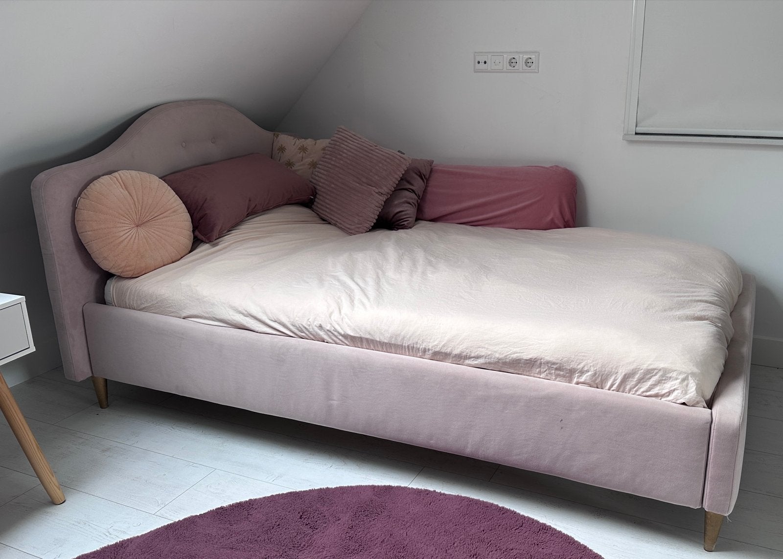 KidsDepot Bed Lisa 120x200 cm - Zachtroze Velvet, Ophalen, Overige kleuren, Zo goed als nieuw, Twijfelaar