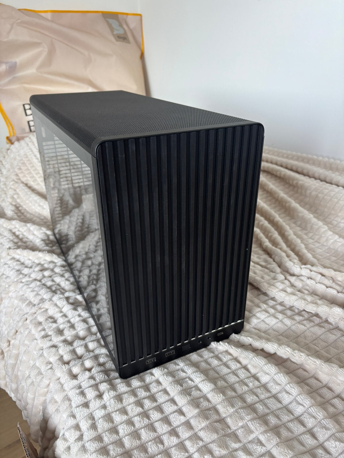 Lian li a3 matX computer kast, Computers en Software, Computerbehuizingen, Ophalen of Verzenden, Zo goed als nieuw