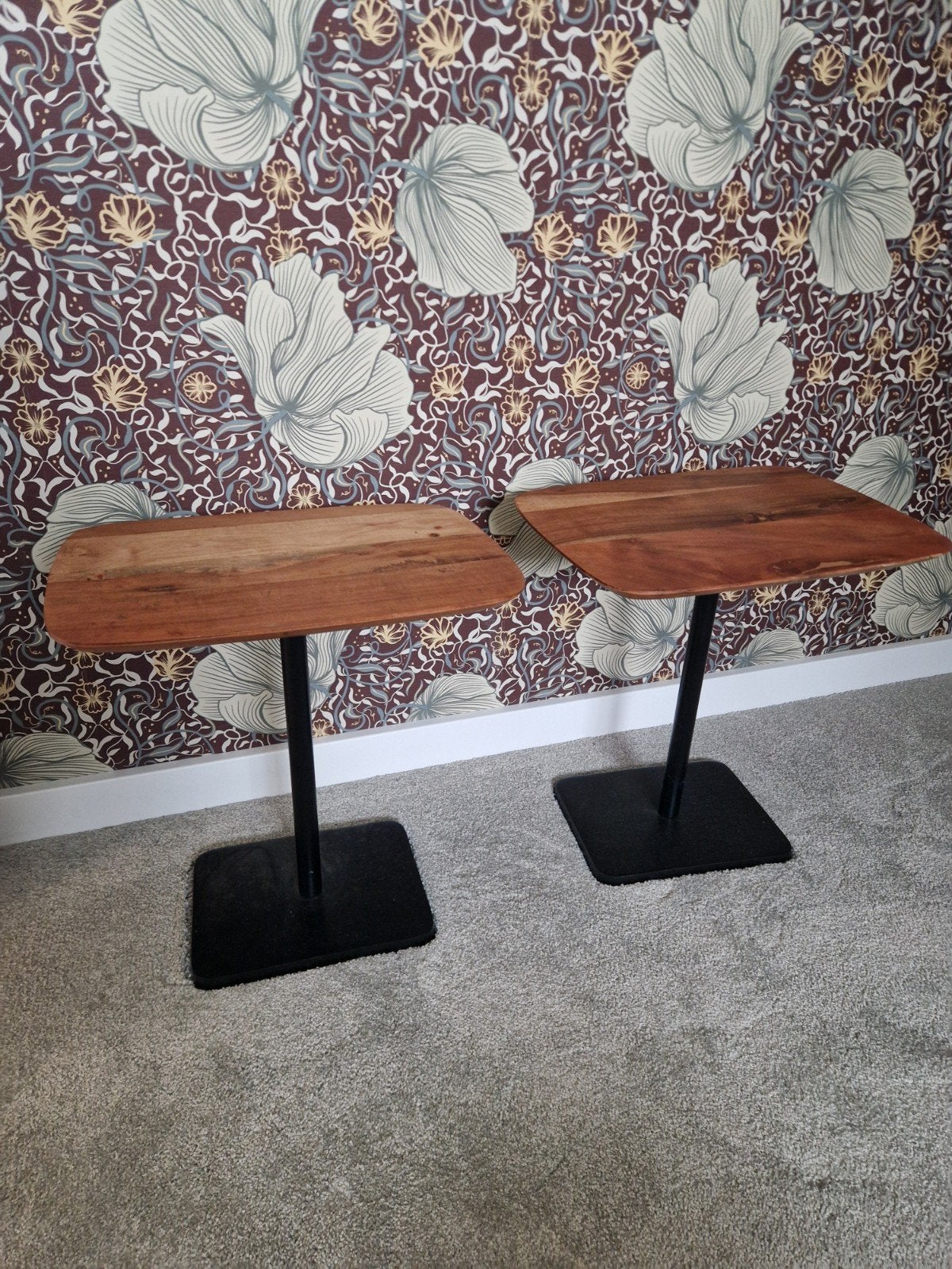 Bijzettafel / Nachtkastje Monty van Karwei (2 stuks), Ophalen, Minder dan 45 cm, Minder dan 55 cm, Gebruikt
