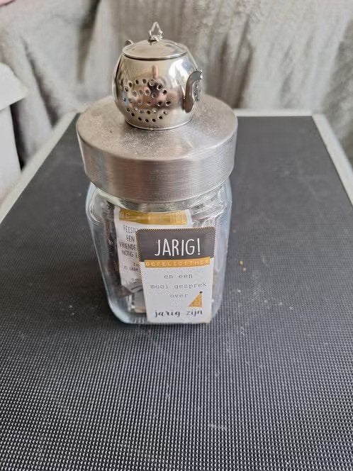 Glazen pot met thee en spel h, Onbekend, Onbekend, Ophalen of Verzenden, Zo goed als nieuw