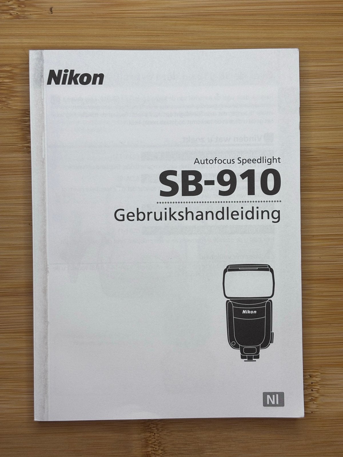 Nikon SB-910 Gebruikershandleiding - Autofocus Speedlight, Ophalen of Verzenden, Zo goed als nieuw, Externe flitser, Nikon