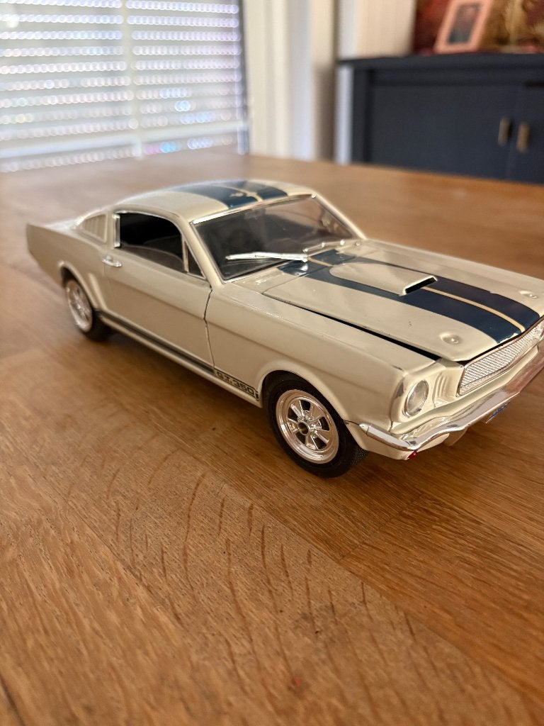 Jouef Evolution 1:18 – 1965 Ford Mustang Shelby GT350, Hobby en Vrije tijd, Modelauto's | 1:18, Ophalen of Verzenden, Gebruikt