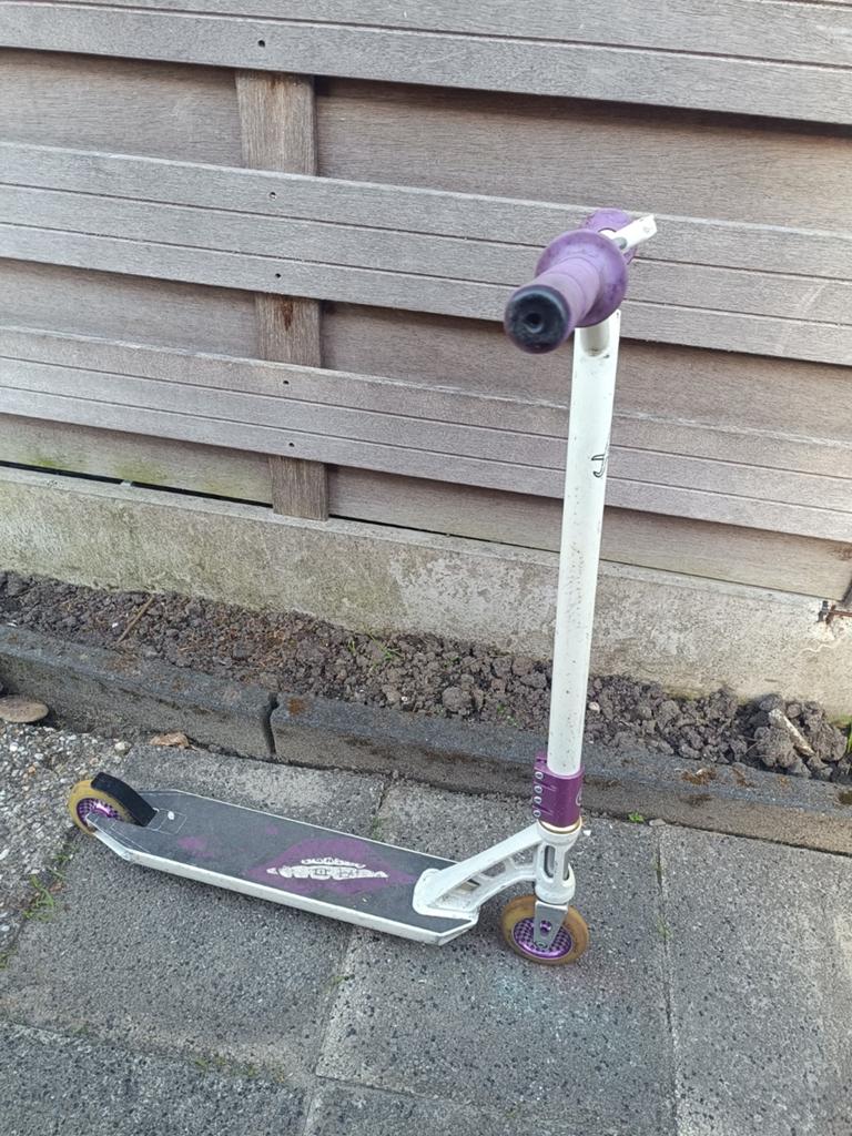 Stuntstep voor tiener - heeft nieuwe wielen nodig, Gebruikt, Ophalen of Verzenden