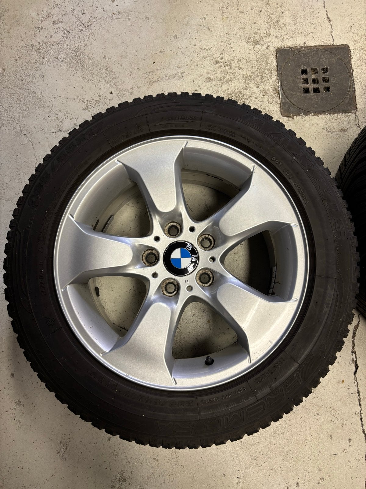 BMW velgen X3 E83 met goede banden 6mm, Ophalen, Gebruikt, Banden en Velgen, 17 inch