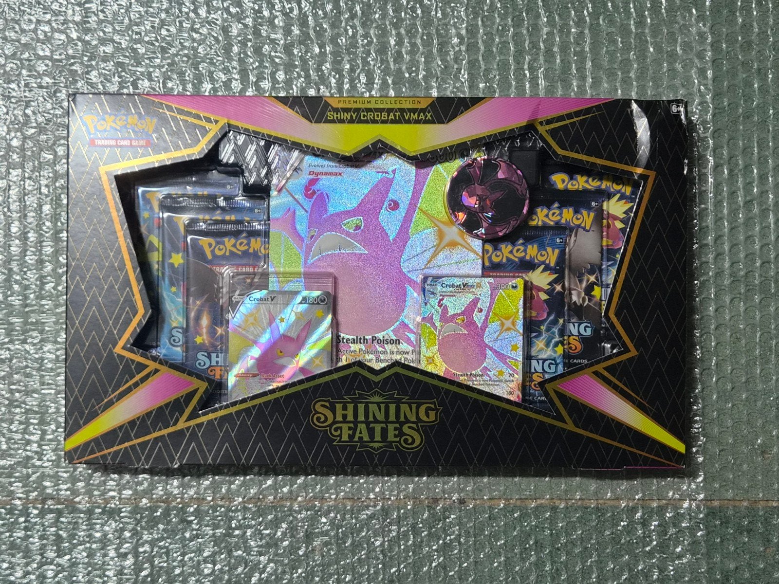 Pokémon Shining Fates Shiny Crobat Vmax Premium Collection, Ophalen of Verzenden, Nieuw, Overige typen