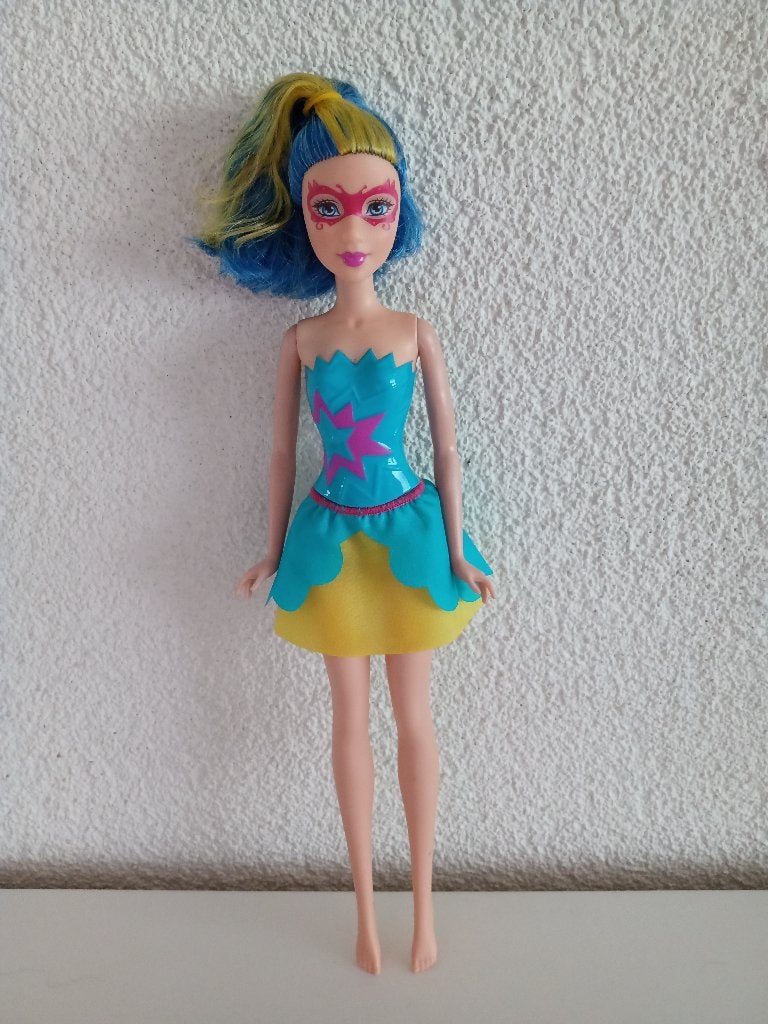 MAKAYLA van de film BARBIE in SUPER PRINSES, Ophalen of Verzenden, Gebruikt, Pop