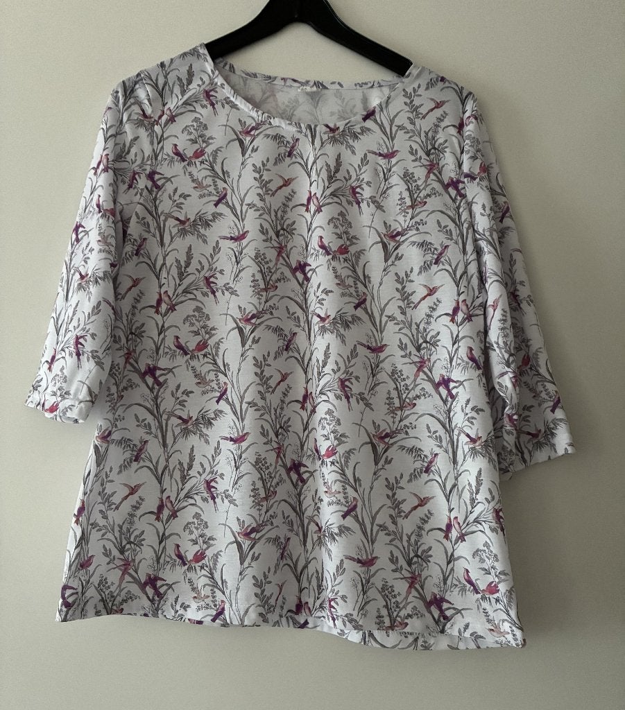 Wit shirt met vogelprint en 3/4 mouwen mt 42 - YLFL, Kleding | Dames, T-shirts, Meerkleurig, Maat 42/44 (L), Ophalen of Verzenden